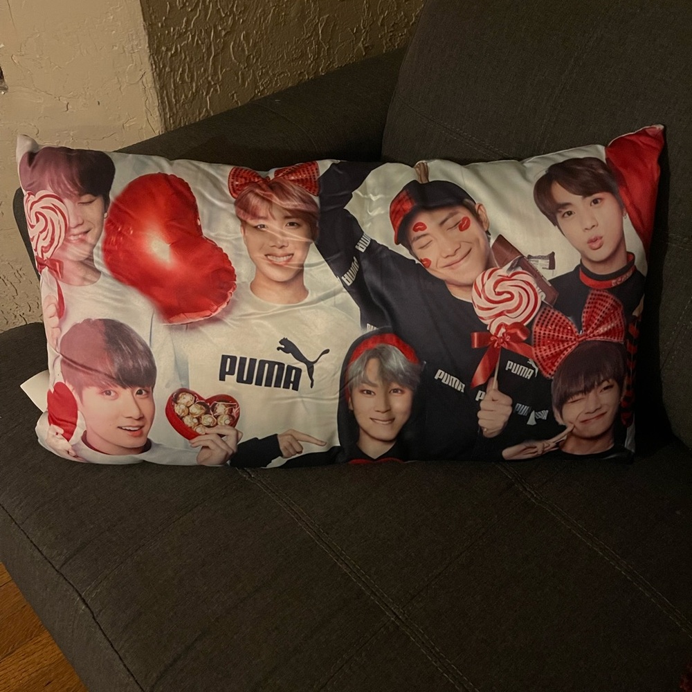 K-POP Korean band pillow